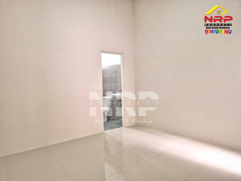 Rumah Baru Modern di Sobo Banyuwangi Dijual rumah modern di Banyuwangi Kota  &nbsp;Rumah Baru Modern di Sobo Banyuwangi
Hunian fresh from the oven dengan konsep modern minimalis, finishing rapi, dan layout ruangan yang super NRP BANYUWANGI