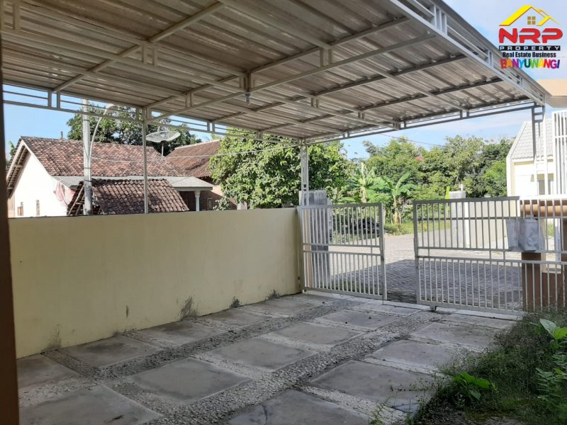 Dijual Rumah Baru Siap Huni Dekat Bandara Internasional Banyuwangi Dijual Rumah Baru Siap Huni Dekat Bandara Internasional Banyuwangi Dijual Rumah Baru Siap Huni Dekat Bandara Internasional Banyuwangi. Lokasi sangat strategis, Sejuk dan Asri. Sangat Cocok untuk Hunian

Fasilitas : Ruang NRP BANYUWANGI