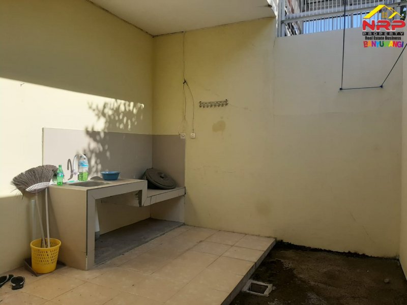 Dijual Rumah Baru Siap Huni Dekat Bandara Internasional Banyuwangi Dijual Rumah Baru Siap Huni Dekat Bandara Internasional Banyuwangi Dijual Rumah Baru Siap Huni Dekat Bandara Internasional Banyuwangi. Lokasi sangat strategis, Sejuk dan Asri. Sangat Cocok untuk Hunian

Fasilitas : Ruang NRP BANYUWANGI