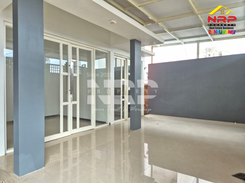 Rumah Cantik 2 lantai Dijual - Banyuwangi Kota  Rumah 2 lantai Dijual - Banyuwangi Kota  Rumah 2 lantai Dijual - Banyuwangi Kota&nbsp;
Kesempatan memiliki rumah 2 lantai di kawasan kota dengan akses mudah ke berbagai fasilitas penting
Yang satu NRP BANYUWANGI