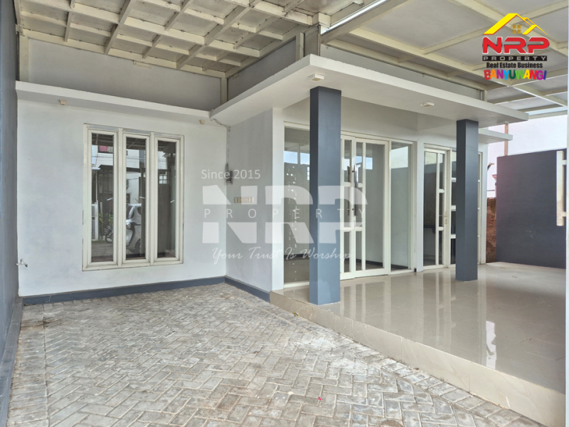 Rumah Cantik 2 lantai Dijual - Banyuwangi Kota  Rumah 2 lantai Dijual - Banyuwangi Kota  Rumah 2 lantai Dijual - Banyuwangi Kota&nbsp;
Kesempatan memiliki rumah 2 lantai di kawasan kota dengan akses mudah ke berbagai fasilitas penting
Yang satu NRP BANYUWANGI