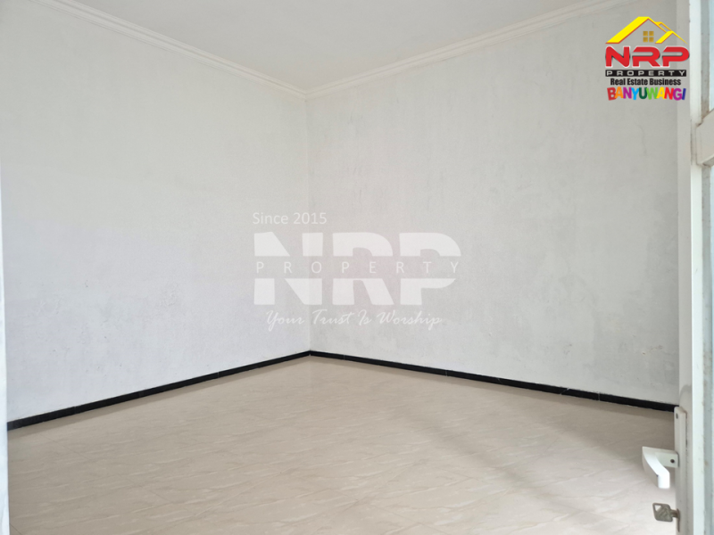 Rumah Cantik 2 lantai Dijual - Banyuwangi Kota  Rumah 2 lantai Dijual - Banyuwangi Kota  Rumah 2 lantai Dijual - Banyuwangi Kota&nbsp;
Kesempatan memiliki rumah 2 lantai di kawasan kota dengan akses mudah ke berbagai fasilitas penting
Yang satu NRP BANYUWANGI