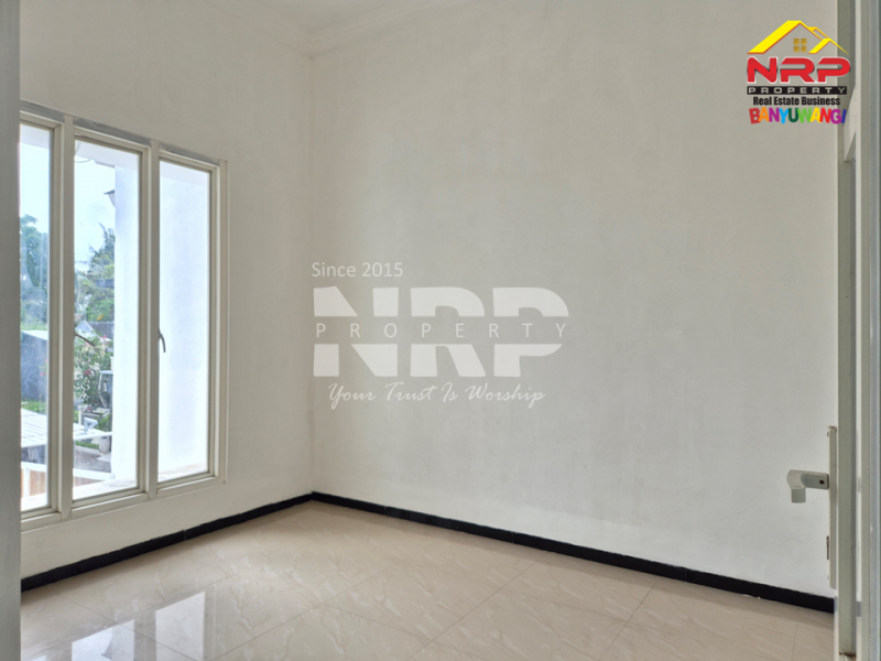 Rumah Cantik 2 lantai Dijual - Banyuwangi Kota  Rumah 2 lantai Dijual - Banyuwangi Kota  Rumah 2 lantai Dijual - Banyuwangi Kota&nbsp;
Kesempatan memiliki rumah 2 lantai di kawasan kota dengan akses mudah ke berbagai fasilitas penting
Yang satu NRP BANYUWANGI