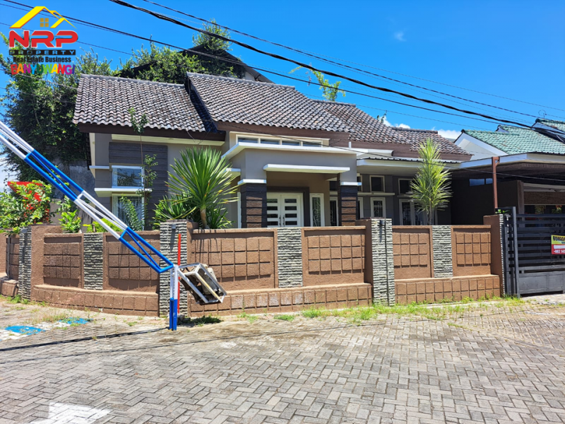 Dijual Rumah Murah Hook Exclusive di Perum Griya Dadapan Indah  Dijual Rumah Hook Exclusive di Perum Griya Dadapan Indah  Dijual Rumah Hook Exclusive di Perum Griya Dadapan Indah. Lokasi Sangat Strategis di Lingkungan yang Sedang Berkembang. Akses Jalan Provinsi Dadapan NRP BANYUWANGI