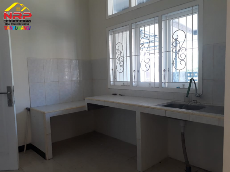 Dijual Rumah Murah Hook Exclusive di Perum Griya Dadapan Indah  Dijual Rumah Hook Exclusive di Perum Griya Dadapan Indah  Dijual Rumah Hook Exclusive di Perum Griya Dadapan Indah. Lokasi Sangat Strategis di Lingkungan yang Sedang Berkembang. Akses Jalan Provinsi Dadapan NRP BANYUWANGI