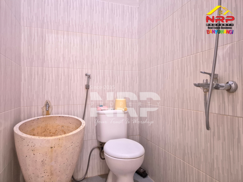 RUMAH DIJUAL DI PERUMAHAN EXCLUSIVE SEMPU PERBATASAN GENTENG - BANYUWANGI  Jual rumah 200 jutaan di sempu perbatasan genteng banyuwangi  RUMAH DIJUAL DI PERUMAHAN EXCLUSIVE SEMPU PERBATASAN GENTENG - BANYUWANGI&nbsp;
Perumahan komersil onet get system. Suasana tenang, Right of waynya sangat NRP BANYUWANGI