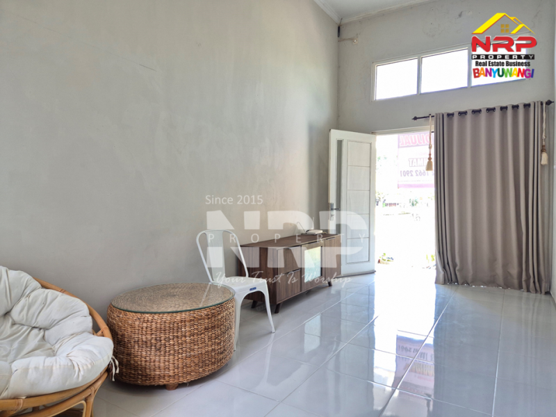 RUMAH DIJUAL DI PERUMAHAN EXCLUSIVE SEMPU PERBATASAN GENTENG - BANYUWANGI  Jual rumah 200 jutaan di sempu perbatasan genteng banyuwangi  RUMAH DIJUAL DI PERUMAHAN EXCLUSIVE SEMPU PERBATASAN GENTENG - BANYUWANGI&nbsp;
Perumahan komersil onet get system. Suasana tenang, Right of waynya sangat NRP BANYUWANGI