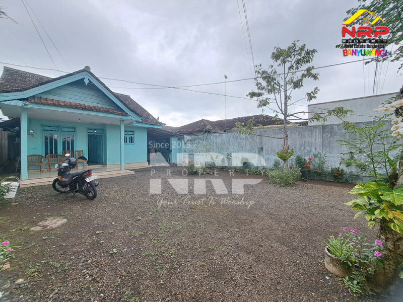 RUMAH DIJUAL terletak di Desa GENDOH, BANYUWANGI RUMAH DIJUAL terletak di Desa GENDOH, BANYUWANGI RUMAH DIJUAL terletak di Desa GENDOH, BANYUWANGI
Cari rumah dengan suasana tenang, halaman luas, dan view persawahan langsung dari depan rumah?
Rumah di NRP BANYUWANGI