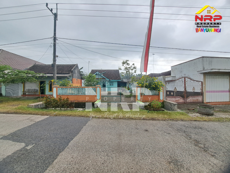 RUMAH DIJUAL terletak di Desa GENDOH, BANYUWANGI RUMAH DIJUAL terletak di Desa GENDOH, BANYUWANGI RUMAH DIJUAL terletak di Desa GENDOH, BANYUWANGI
Cari rumah dengan suasana tenang, halaman luas, dan view persawahan langsung dari depan rumah?
Rumah di NRP BANYUWANGI