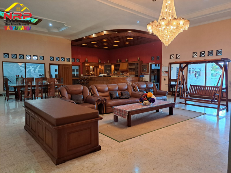 Dijual Rumah Megah Full Prabot di Jl. Mawar, Giri Dijual Rumah Megah Full Prabot di Jl. Mawar, Giri Banyuwangi  Dijual Rumah Megah Full Prabot di Jl. Mawar, Giri - Banyuwangi. Hunian Exclusive dekat dengan Fasilitas Pusat Pendidikan Favourite di Kota NRP BANYUWANGI