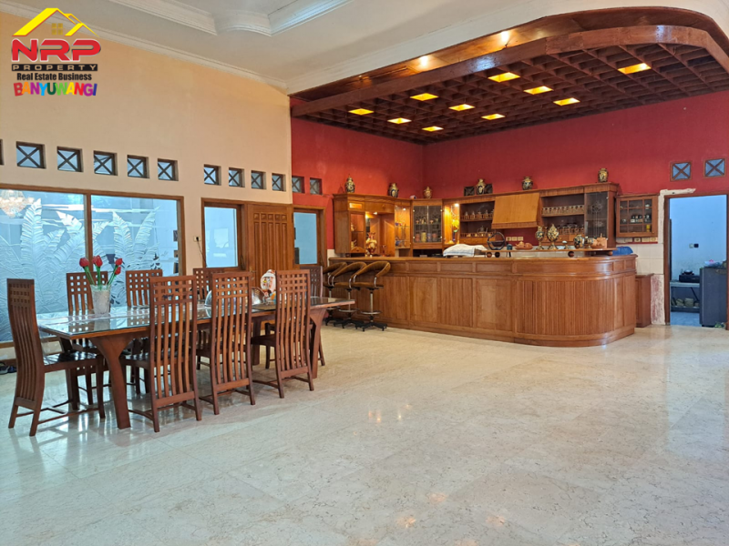 Dijual Rumah Megah Full Prabot di Jl. Mawar, Giri Dijual Rumah Megah Full Prabot di Jl. Mawar, Giri Banyuwangi  Dijual Rumah Megah Full Prabot di Jl. Mawar, Giri - Banyuwangi. Hunian Exclusive dekat dengan Fasilitas Pusat Pendidikan Favourite di Kota NRP BANYUWANGI