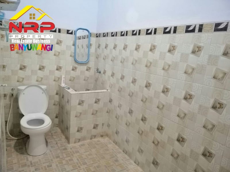 Dijual Rumah Minimalis siap huni Perum Djati Kayangan Giri Banyuwangi Dijual Rumah Minimalis siap huni Perum Djati Kayangan Giri Banyuwangi Dijual Rumah Minimalis siap huni Perum Djati Kayangan Giri Banyuwangi. Lokasi strategis, aman, dan nyaman.

Fasilitas : Ruang Tamu,Ruang Keluarga,Dapur,2 NRP BANYUWANGI