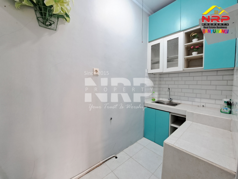 Tampil sederhana tapi berkelas !! Rumah minimalis cantik di Rogojampi, cocok untuk kamu yang suka keindahan  Rumah minimalis 300 jutaan di Rogojampi, cocok untuk kamu yang suka keindahan  Tampil sederhana tapi berkelas !!
Rumah minimalis cantik di Rogojampi, cocok untuk kamu yang suka keindahan tanpa berlebihan.
Dekat dengan Pusat Pendidikan NRP BANYUWANGI