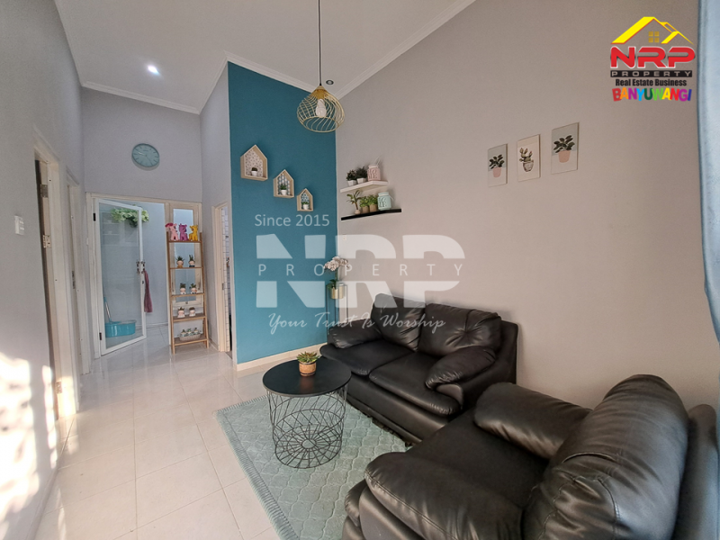 Tampil sederhana tapi berkelas !! Rumah minimalis cantik di Rogojampi, cocok untuk kamu yang suka keindahan  Rumah minimalis 300 jutaan di Rogojampi, cocok untuk kamu yang suka keindahan  Tampil sederhana tapi berkelas !!
Rumah minimalis cantik di Rogojampi, cocok untuk kamu yang suka keindahan tanpa berlebihan.
Dekat dengan Pusat Pendidikan NRP BANYUWANGI