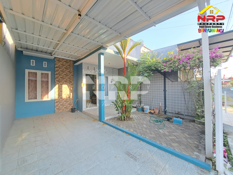 Tampil sederhana tapi berkelas !! Rumah minimalis cantik di Rogojampi, cocok untuk kamu yang suka keindahan  Rumah minimalis 300 jutaan di Rogojampi, cocok untuk kamu yang suka keindahan  Tampil sederhana tapi berkelas !!
Rumah minimalis cantik di Rogojampi, cocok untuk kamu yang suka keindahan tanpa berlebihan.
Dekat dengan Pusat Pendidikan NRP BANYUWANGI