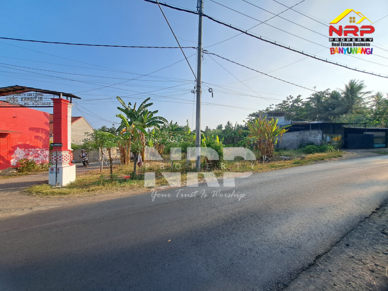 Tanah dijual hook siap bangun di Kalipuro - Banyuwangi   Tanah dijual hook siap bangun di Kalipuro - Banyuwangi   Tanah dijual hook siap bangun di Kalipuro - Banyuwangi&nbsp;&nbsp;
Dekat dengan kawasan perumahan baru, Dekat sekolah SMKN 1 Kalipuro&nbsp;
Cuma 10-15 Menit NRP BANYUWANGI