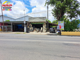 Dijual Tanah Bonus Bangunan Strategis  Depan Hotel Aston,  Jl. Brawijaya - Banyuwangi  Dijual Tanah Bonus Bangunan Strategis  Depan Hotel Aston,  Jl. Brawijaya - Banyuwangi  Dijual Tanah Bonus Bangunan Strategis Dekat Hotel ASTON Banyuwangi
Lokasi sangat strategis cocok untuk di bangun cafe, resto, home stay atau ruang usaha NRP BANYUWANGI