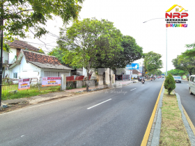 Dijual Tanah Kering Strategis Tepi Jalan Utama Kota  di Jl. S. Parman - Banyuwangi Dijual Tanah Kering Strategis Tepi Jalan Utama Kota  di Jl. S. Parman - Banyuwangi Dijual/Disewakan Tanah Kering Strategis Tepi Jalan Utama Kota  di Jl. S. Parman - Banyuwangi
Cocok Untuk Dibangun Resto,  Perbankkan, Perkantoran, NRP BANYUWANGI